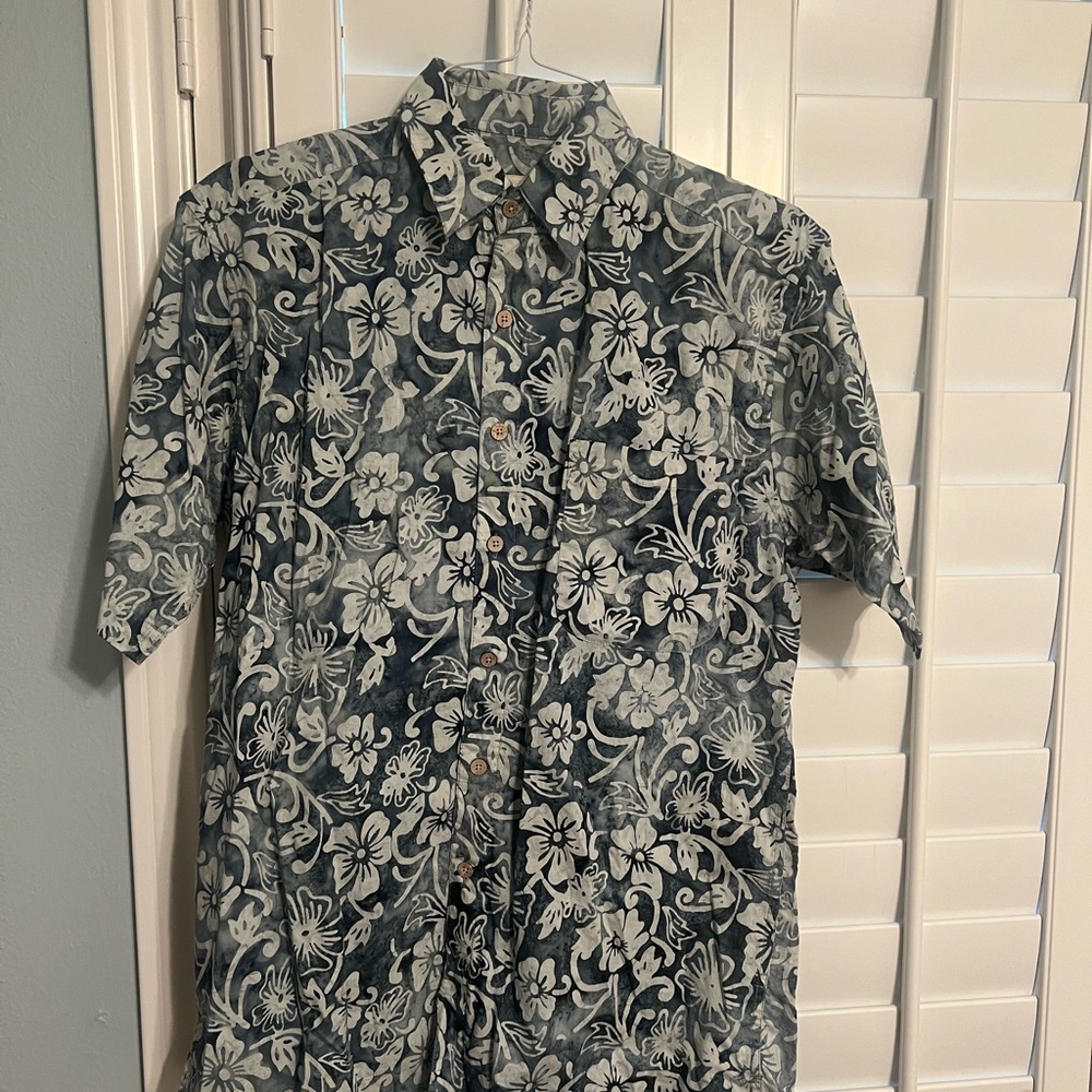 Hawaiian Blue Men's Shirt, Size M (new without tags)